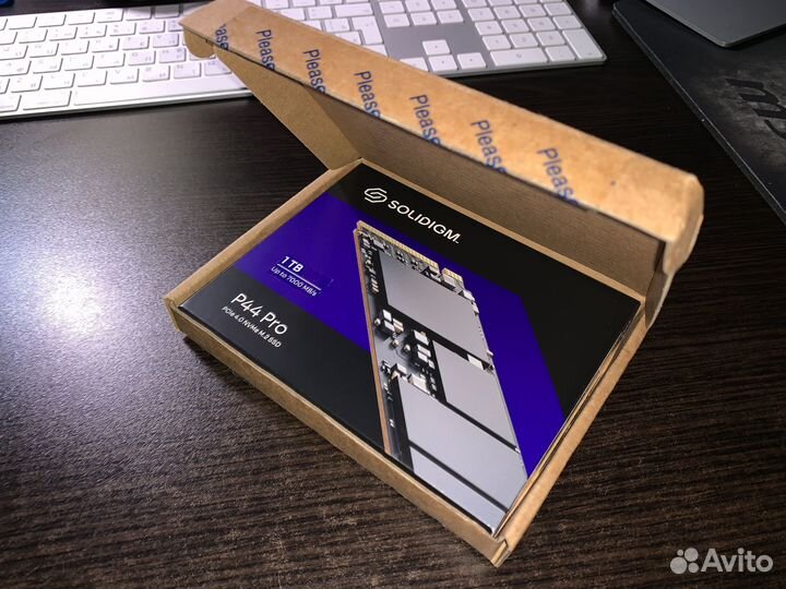 1TB SSD Solidigm P44 Pro новый + радиатор