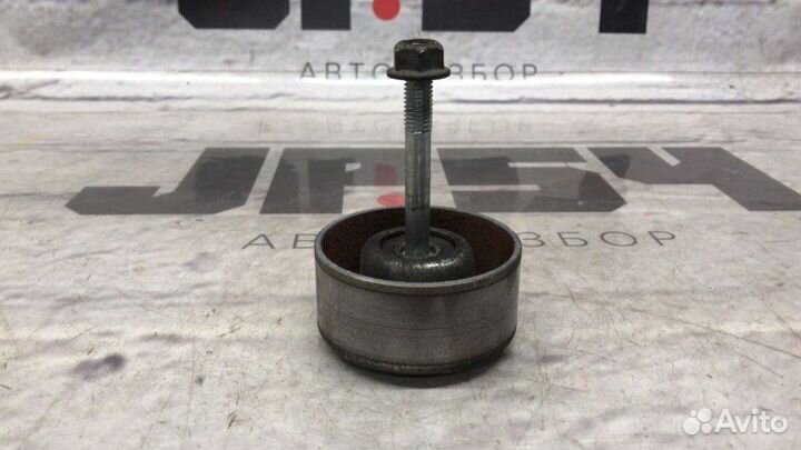 Ролик обводной нижний передний Nissan Teana J32