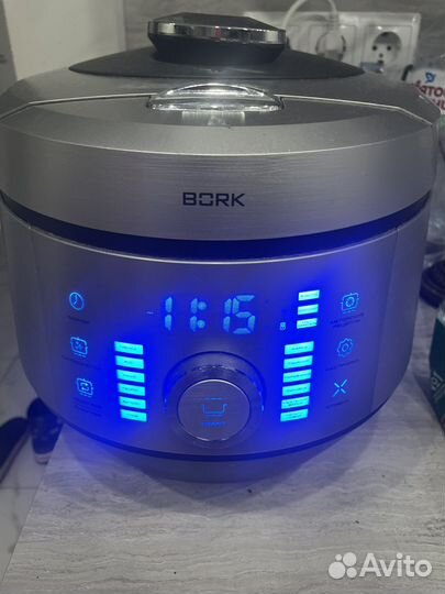 Мультиварка bork u800