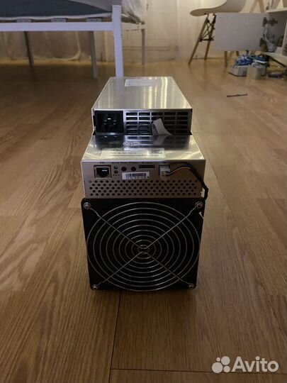 Asic майнер Whatsminer M50 124 TH/s