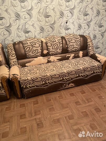 Продам диван и 2 кресла