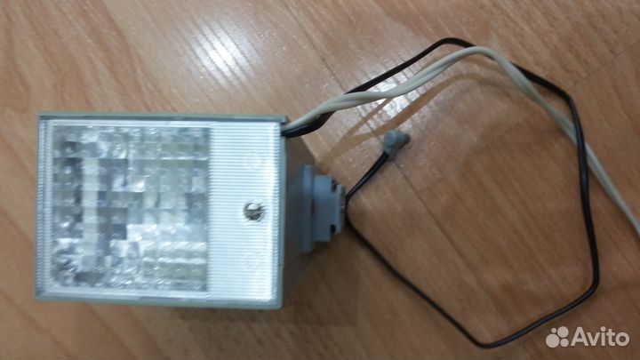 Продаётся фотовспышка 