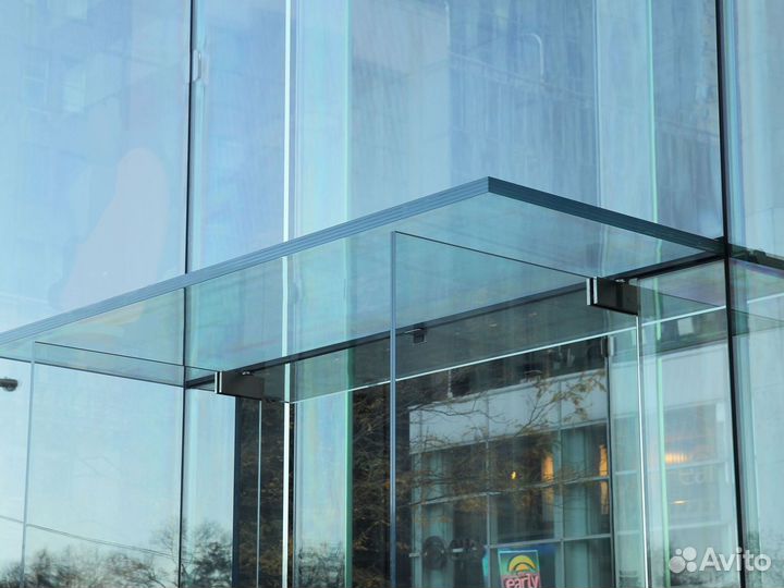 Стеклянный козырёк для крыльца