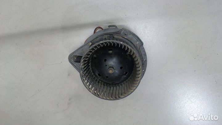 Двигатель отопителя Volkswagen Passat 4, 1996