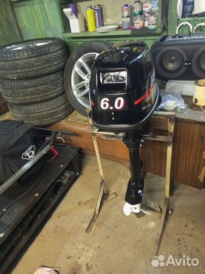 Лодка с мотором