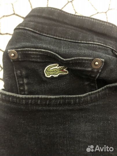 Джинсы Lacoste