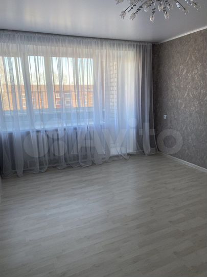 2-к. квартира, 50 м², 3/3 эт.