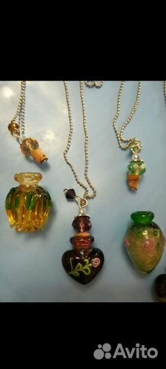 Подвески для духов.Часы Адидас, Найк. Броши