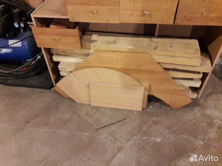 Компьютерный стол