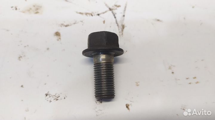 Болт переднего суппорта mitsubishi Lancer Cargo CS