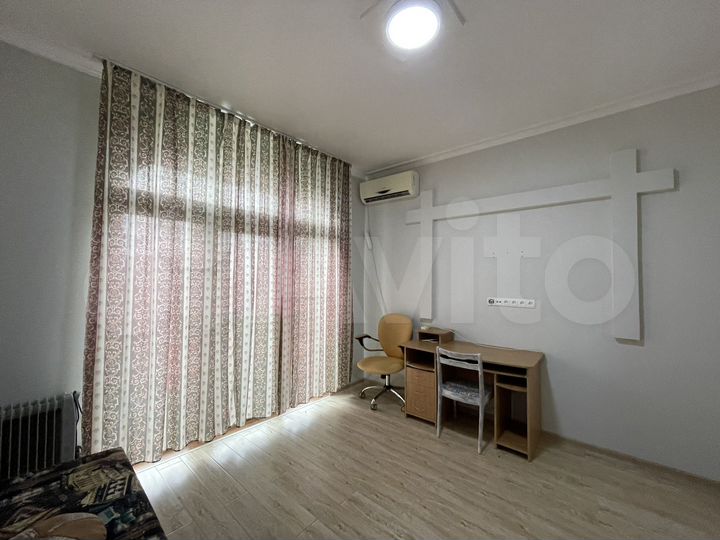 Доля в 1-к. квартире, 23 м², 1/2 эт.