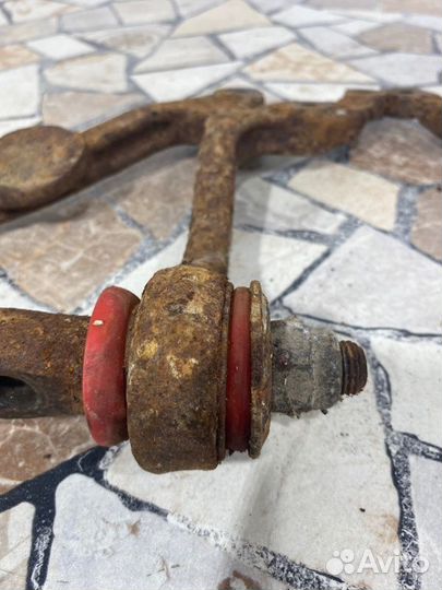 Рычаг подвески верхний передний левый Chevrolet