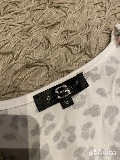 Кофта женская с цветами (размер XL)