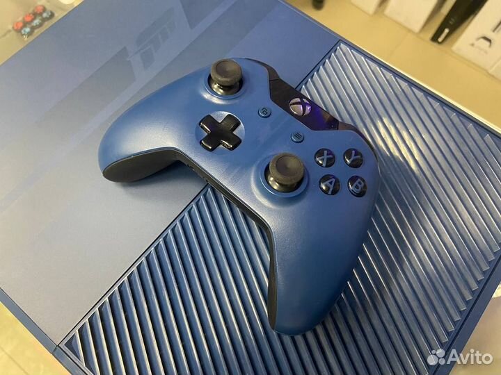 Xbox One 1Tb Forza Edition + 2 игры + год гарантии