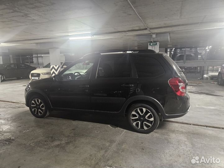 ВАЗ Granta Cross 1.6 МТ, 2023, 5 450 км
