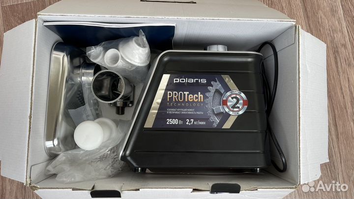 Мясорубка Polaris PMG 2546