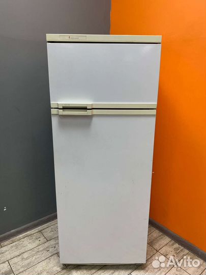 Холодильник бу Атлант