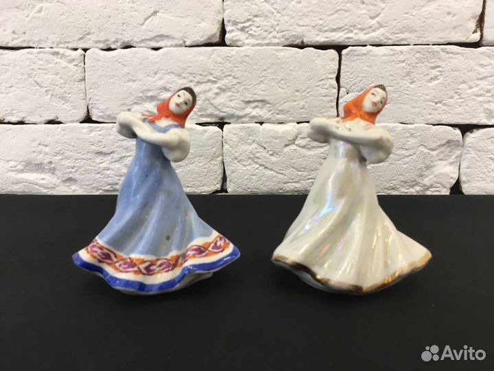 Фарфоровая статуэтка 