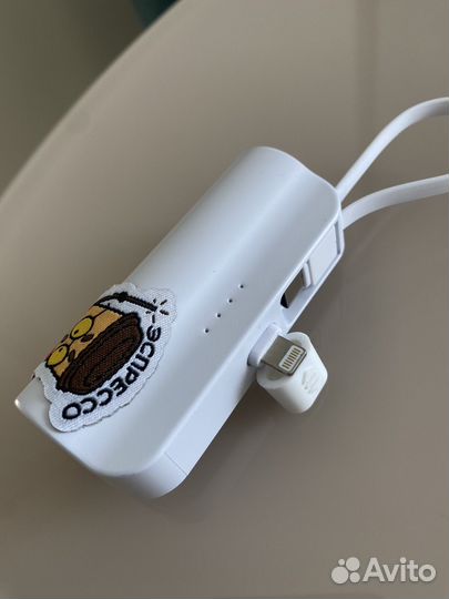Внешний аккумулятор для телефона. Новый