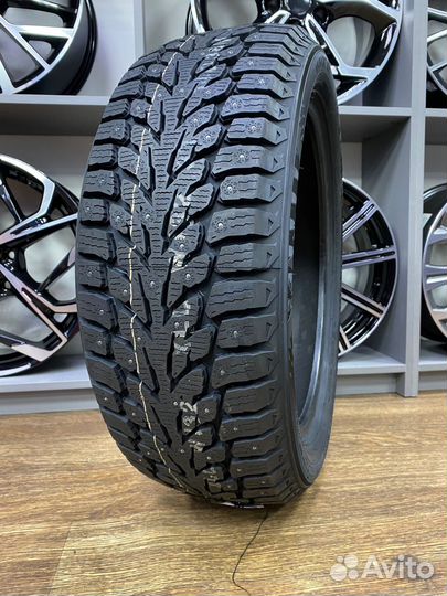 Kumho WinterCraft Ice Wi32 235/55 R17 103T