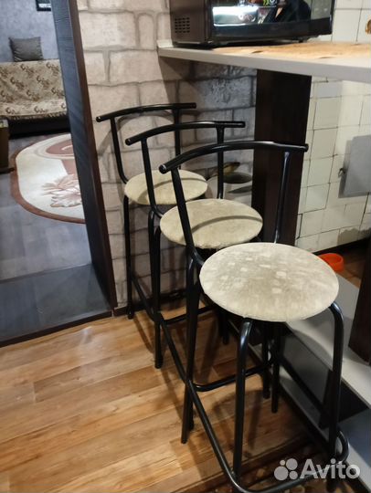 Барный стул