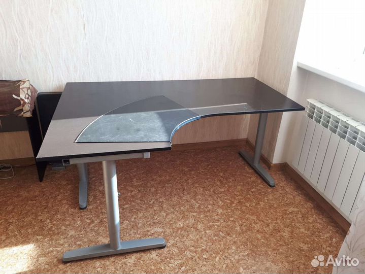 Угловой письменный стол бу