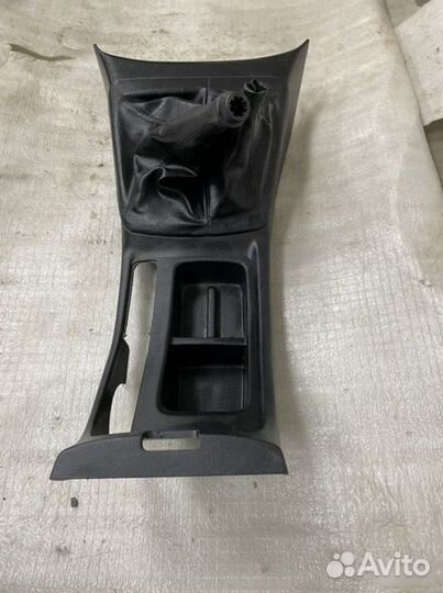 Накладка кулисы Toyota Hilux