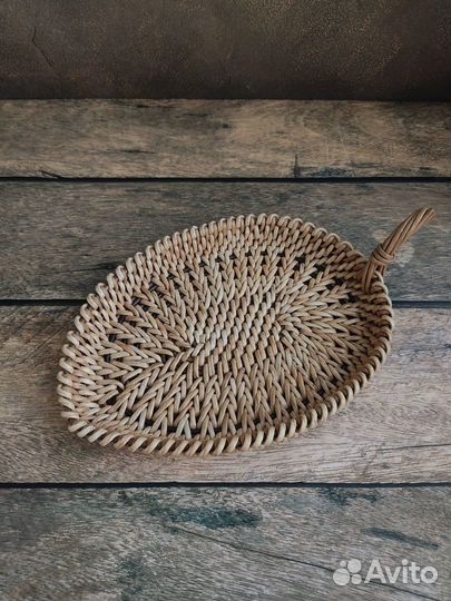 Поднос листик