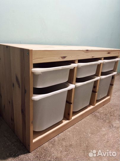 Стеллаж IKEA труфаст и стол со стульями IKEA