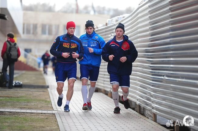 Ветровка Reebok новая (р XL,XXL )