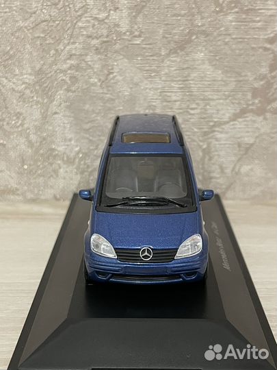 Mercedes-Benz Vaneo Minichamps 1:43