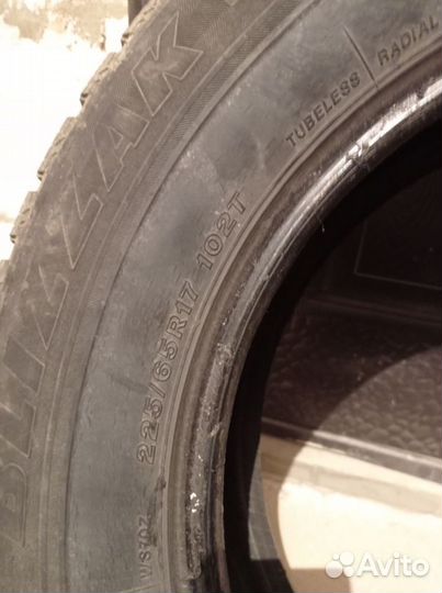 Bridgestone Blizzak WS-70 225/65 R17