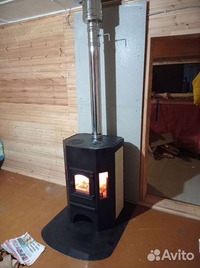 Печь камин на дровах