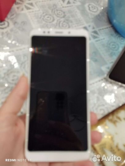 Телефон Редми 5+