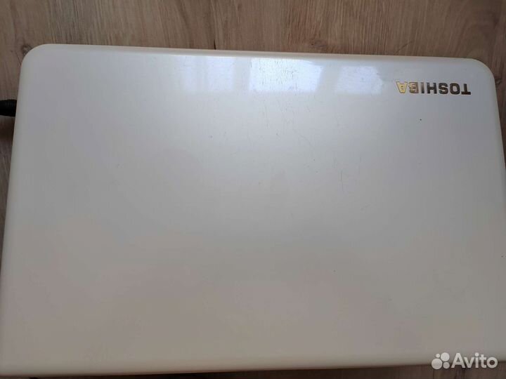 Ноутбук toshiba