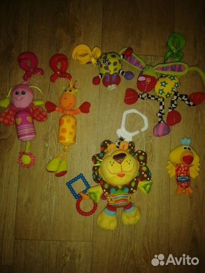 Игрушки на кроватку или коляску