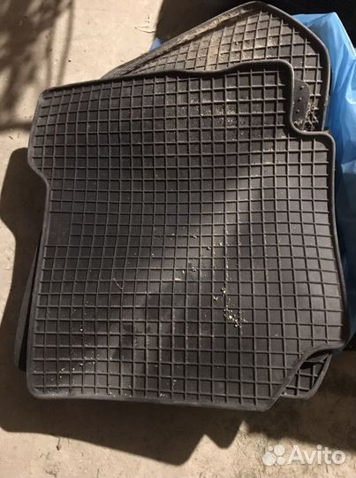 Автомобильные коврики и ещё