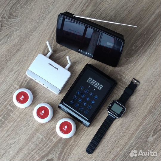 Кнопка вызова официанта с часами, табло, усилитель