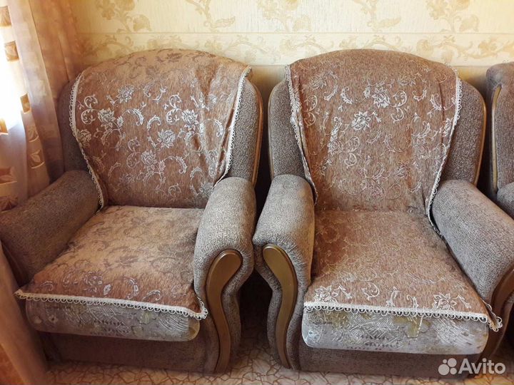 Продам диван и 2 кресла