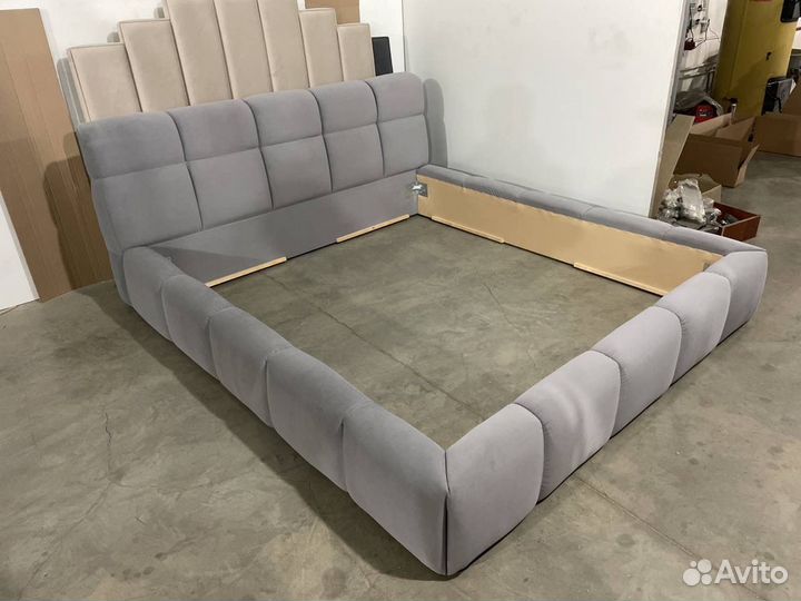 Кровать двухспальная