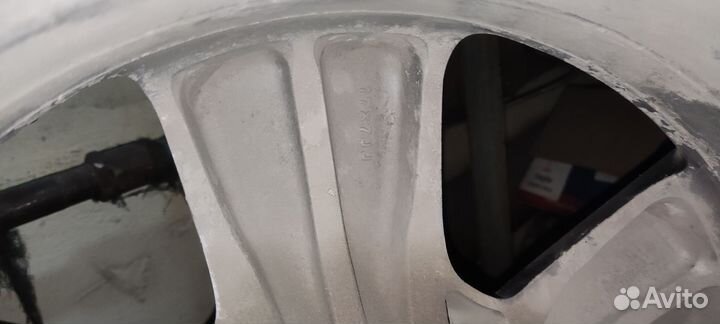 R17 Pirelli Ice Zero 215/55, PCD 5x100 DIA 56.1