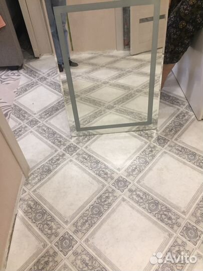 Зеркало с подсветкой новое