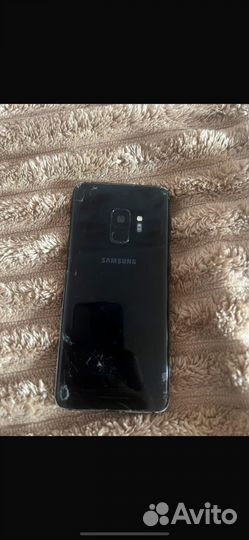 Samsung Galaxy S9, 4/64 ГБ