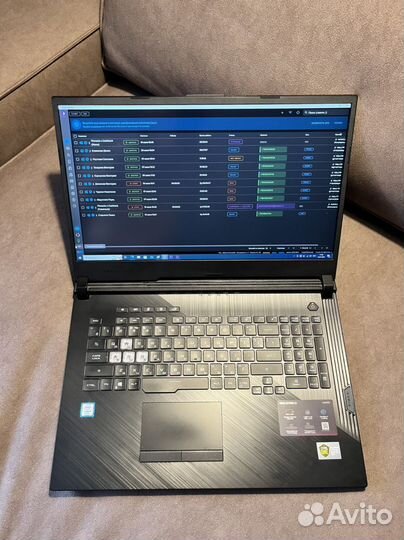 Asus ROG strix GL731GT-H7185