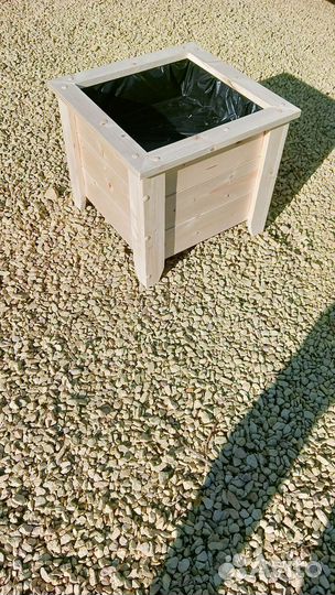 Деревянное кашпо