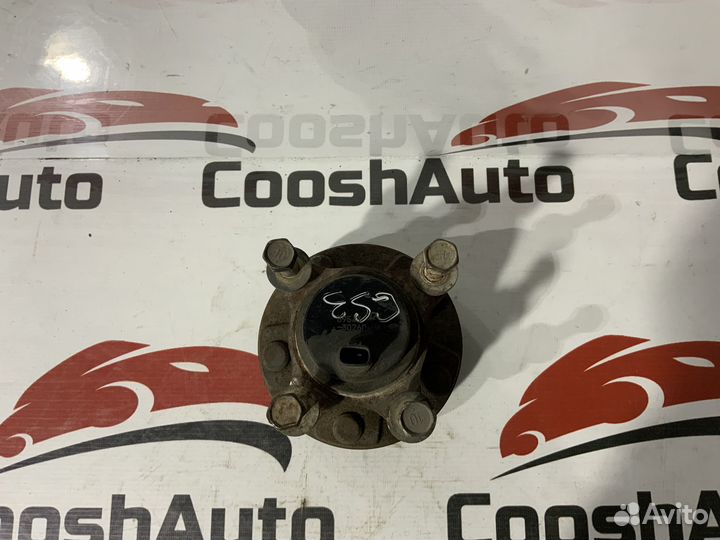 Ступица передняя левая Lexus IS250