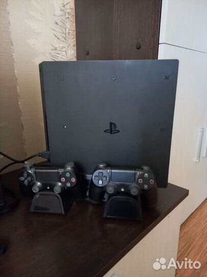 Sony playstation 4 PS4 pro 1tb с играми