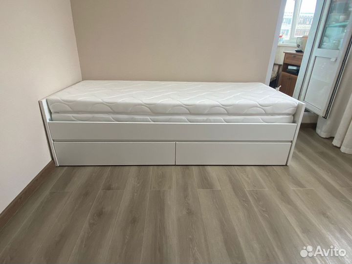 Кровать IKEA раздвижная 90/180/200