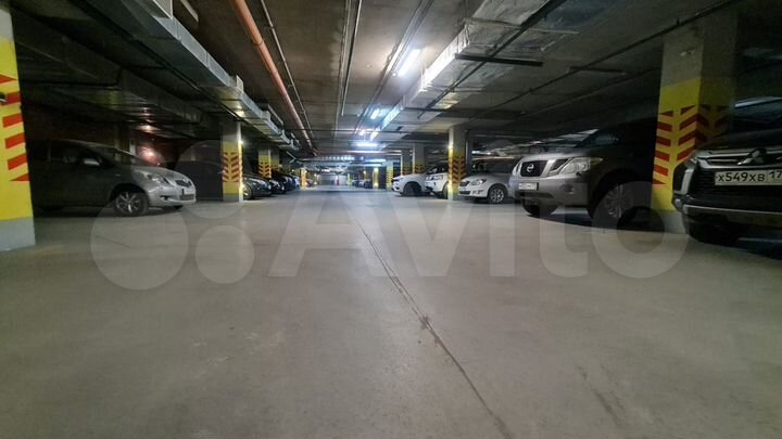 Машиноместо, 14 м²