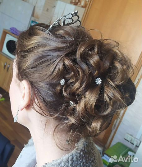 Стилист парикмахер визажист